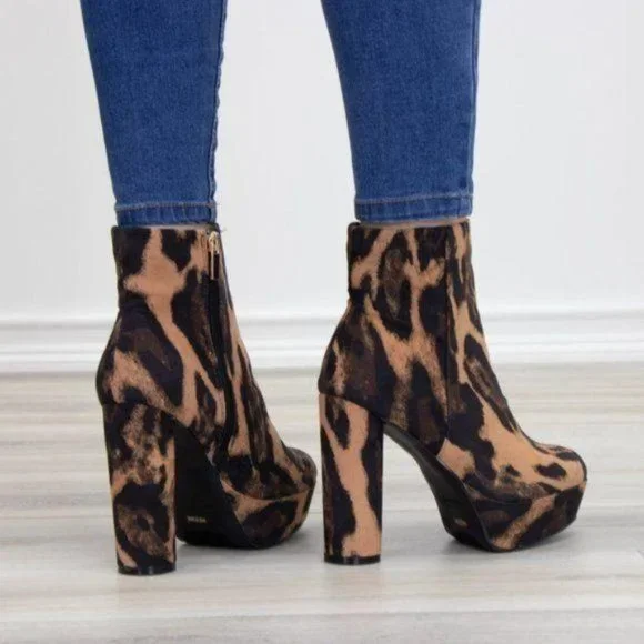 Leopard animal print platform ankle booties - Picture 8 of 11
